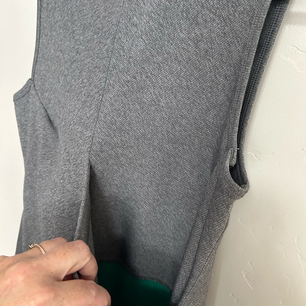 Athleta Grey Bayview tank mock neck size small - Picture 4 of 6